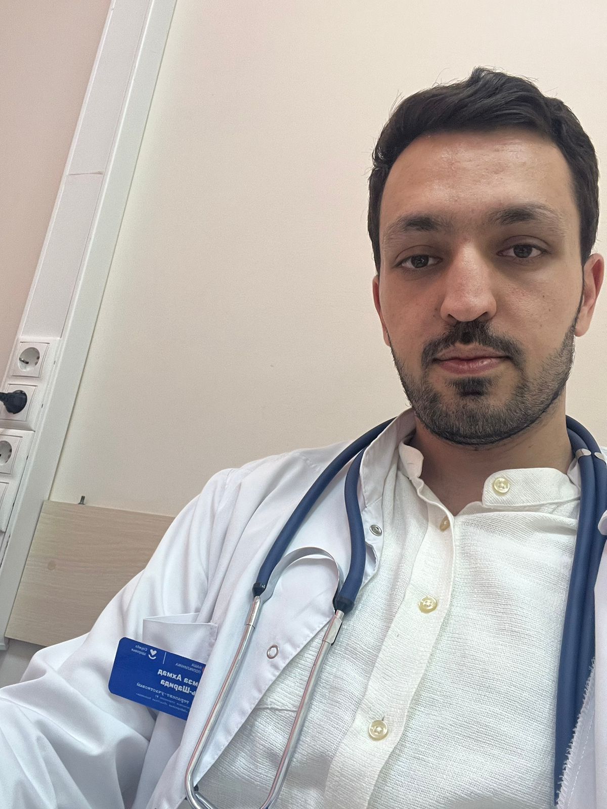 تبارك عشيرة الشُرَيدة لابنها الغالي الدكتور حمزة الشريده على نجاحه وتميّزه في إنهاء متطلبات درجة الماجستير